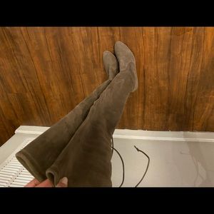 Stuart Weitzman Praline Highland size 6.